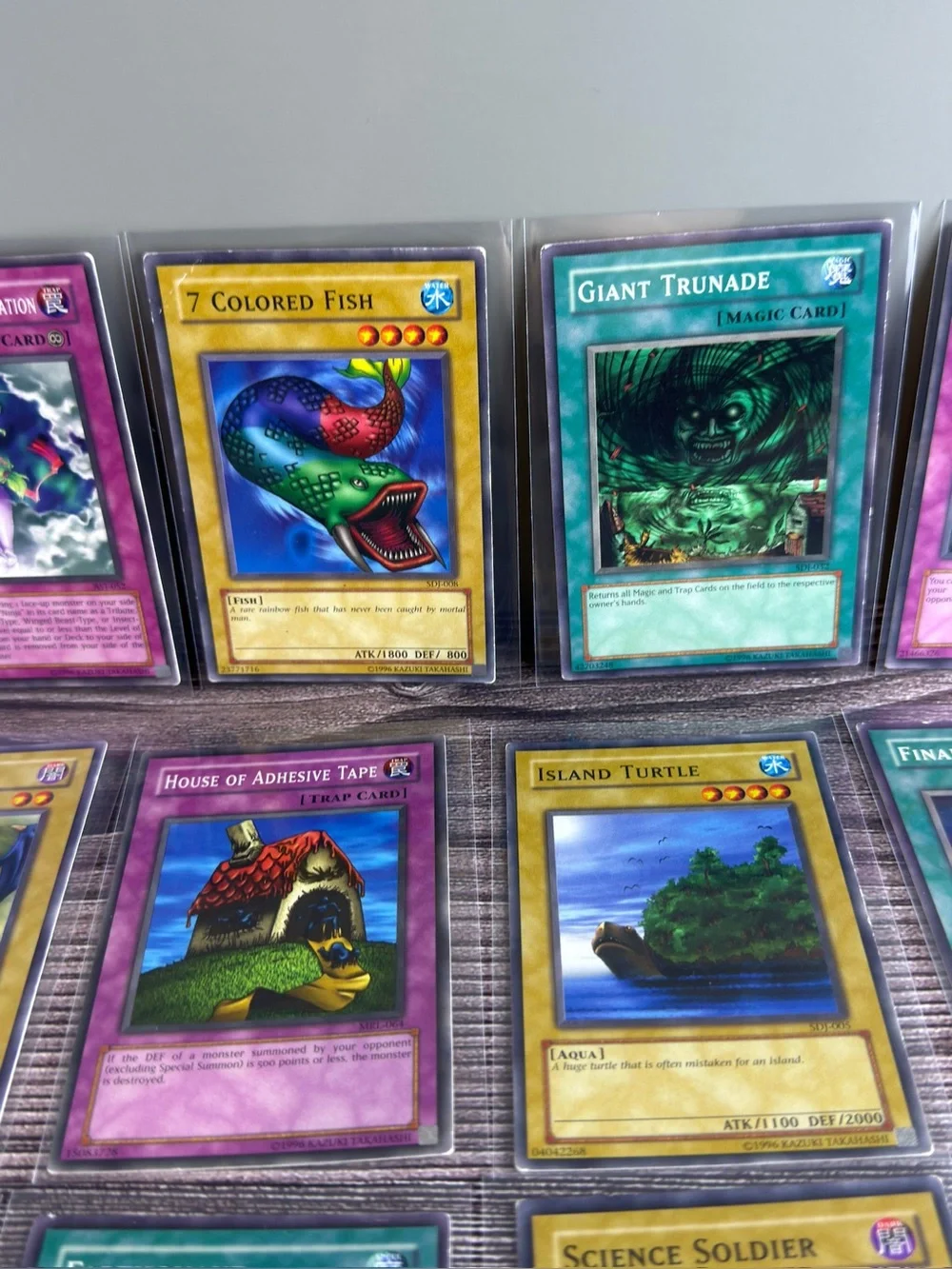 Yu-Gi-Oh! Lot of 20 Vintage Cards • Mixed Monsters/Spells/Traps